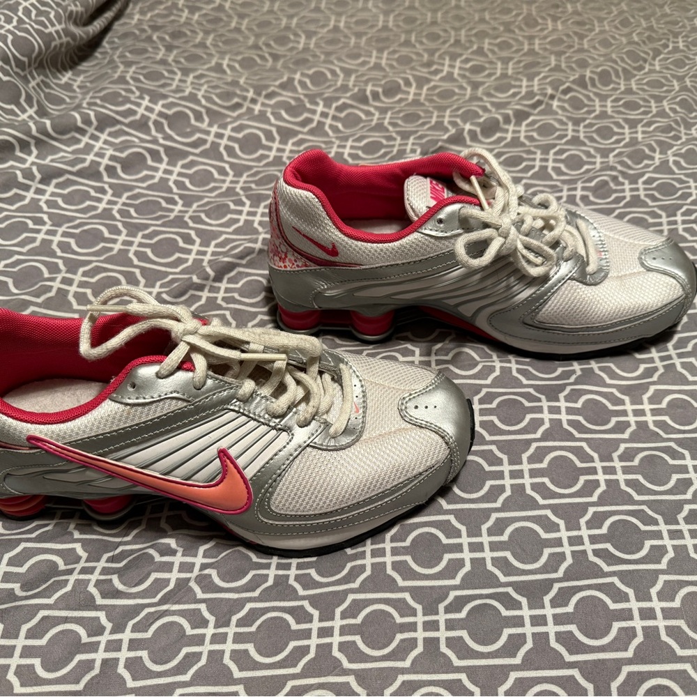 Nike Shox Women's Athletic Shoes - White Silver and Pink